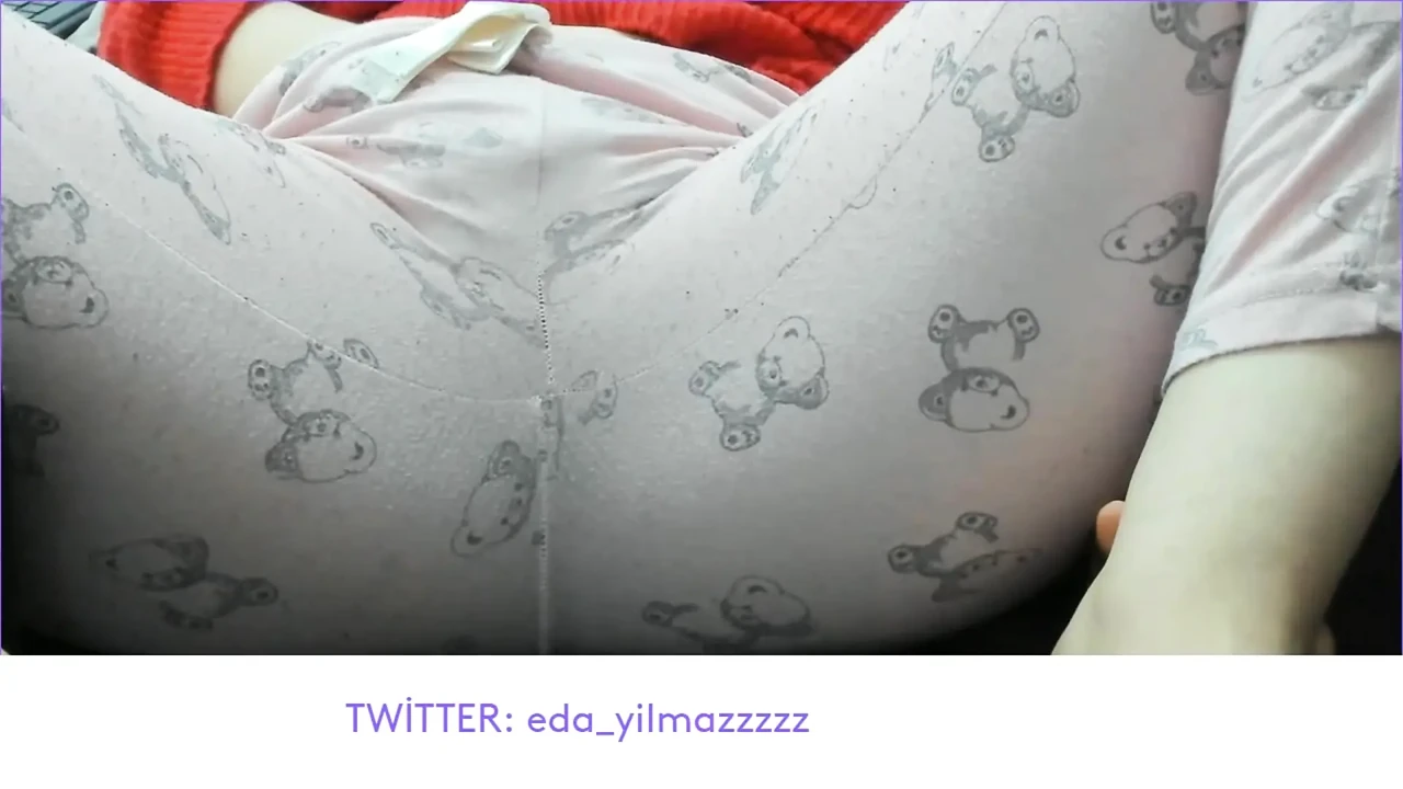 MASTURBATION IN PAJAMAS- PUSSY CARESSING IN PAJAMAS- TURKISH PORN yüksek çözünürlükte donmadan izle